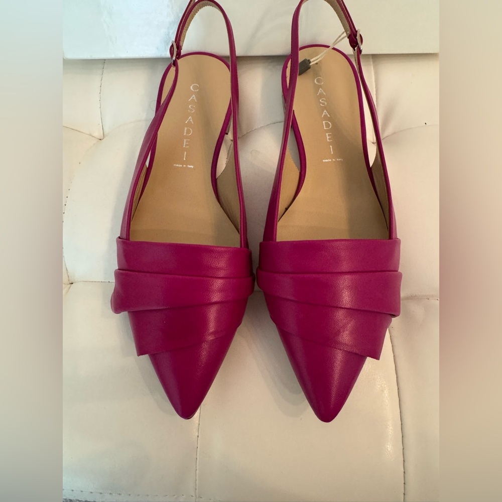 NWT. Casadei Fuchsia Women's Flats. Leather. Made in Italy. Size 6